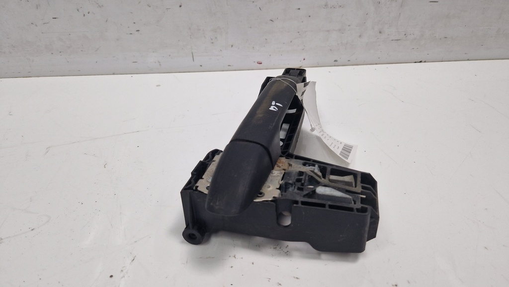 [MTD-510104] Manija de la puerta delantera derecha Mercedes Sprinter B907 OM651 651.958