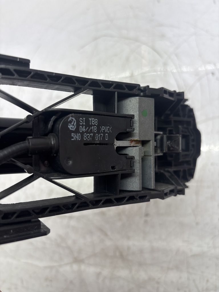 [MTD-510470] Tirador de puerta Audi A3 8VM 2.0 quattro Gasolina DJHA DJH 5N0837017D