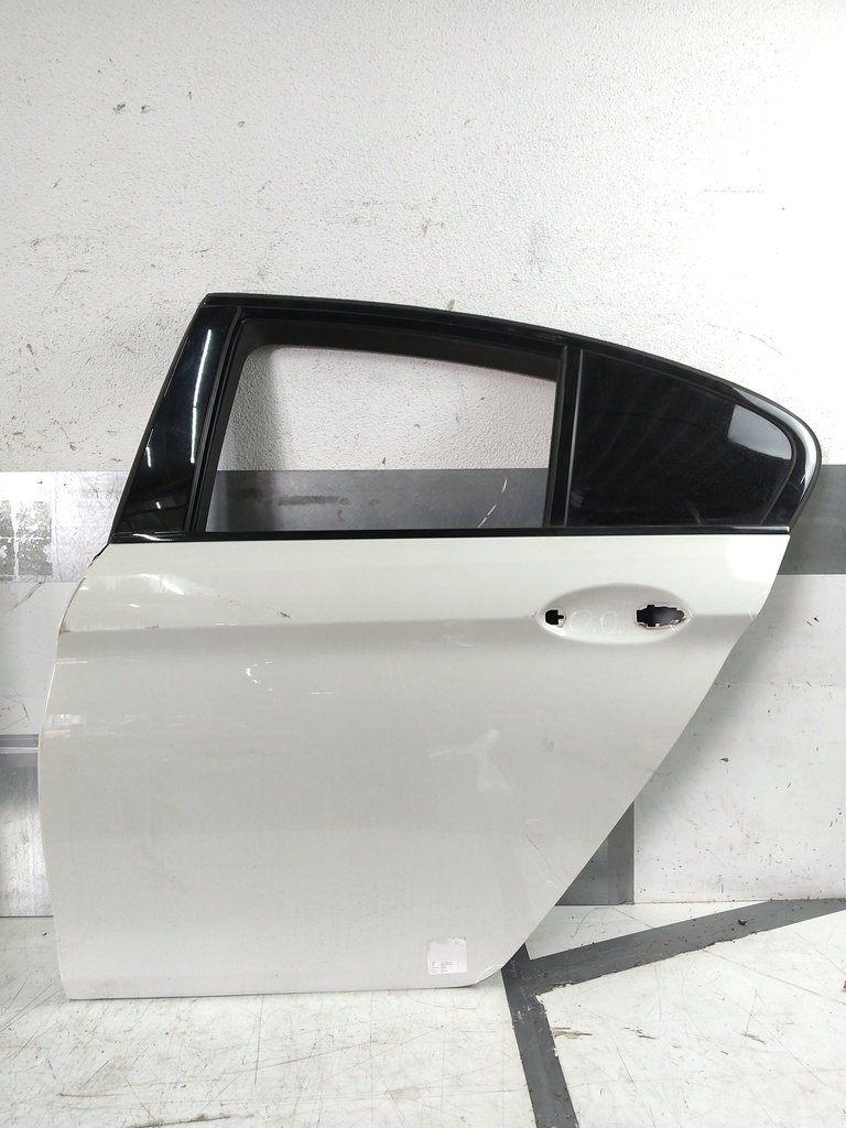 [MTD-530073] Puerta trasera izquierda BMW Serie 5 F90 M5