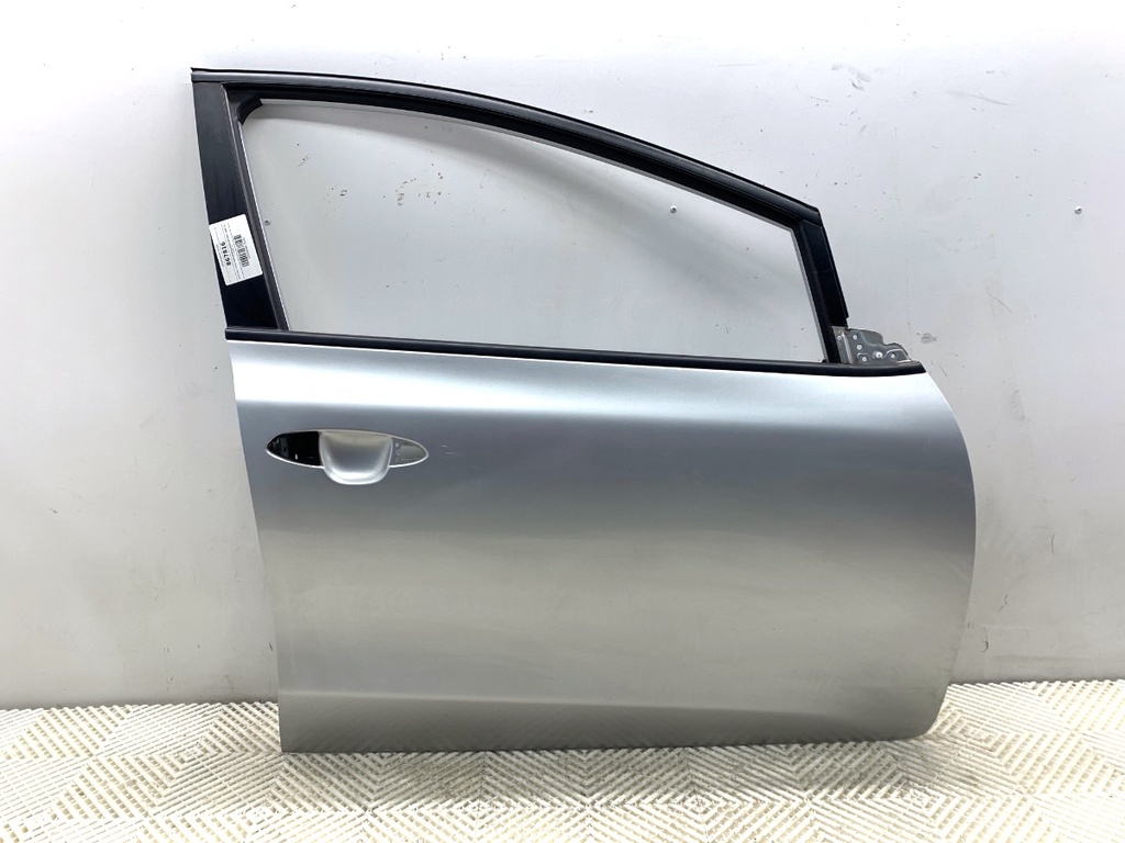 [STARK-867816] Puerta delantera derecha KIA CEE'D Sportswagon (JD) 2012-2018