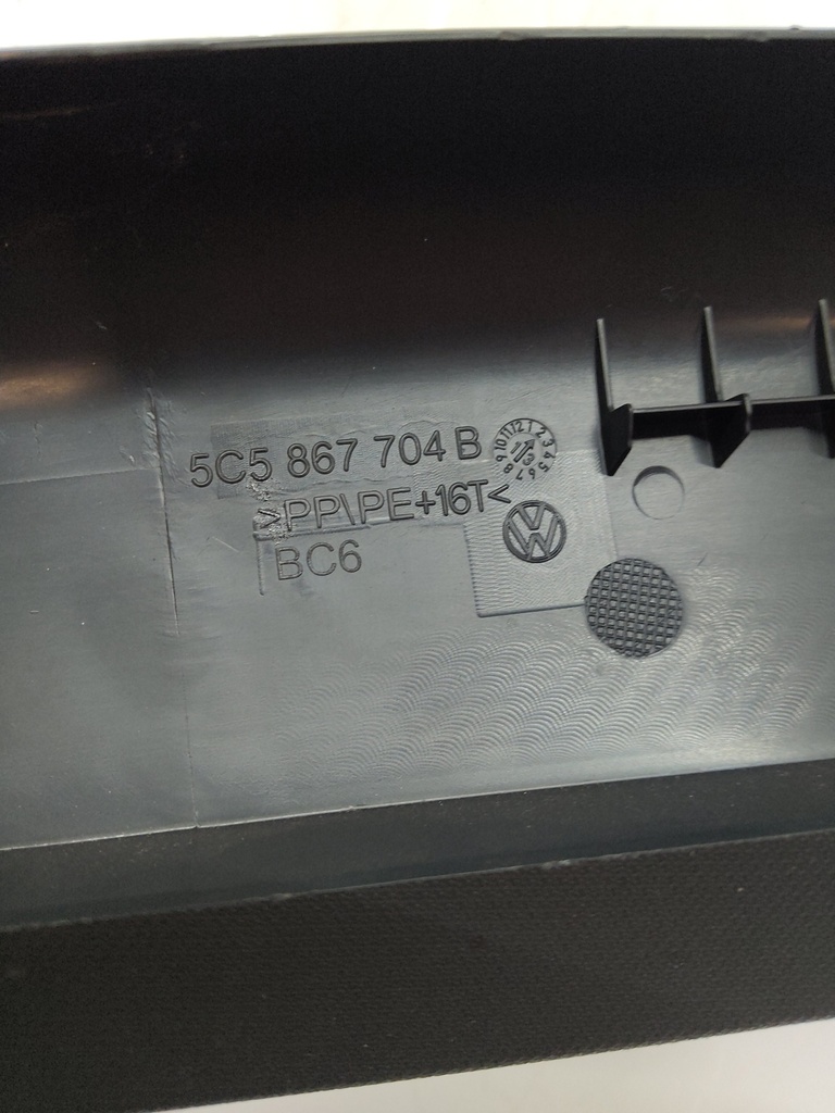 [MTD-516079] Embellecedor interior del portón trasero VW Beetle 5C1 1.2 TSI Gasolina CBZB CBZ 5C5867704B