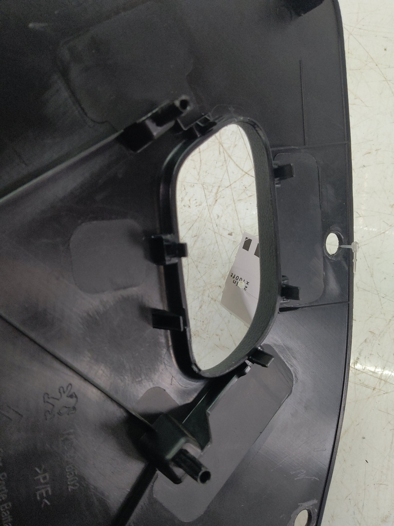 [MTD-516836] Revestimiento de puerta Citroen Berlingo 1.5 HDI 102CV 2022