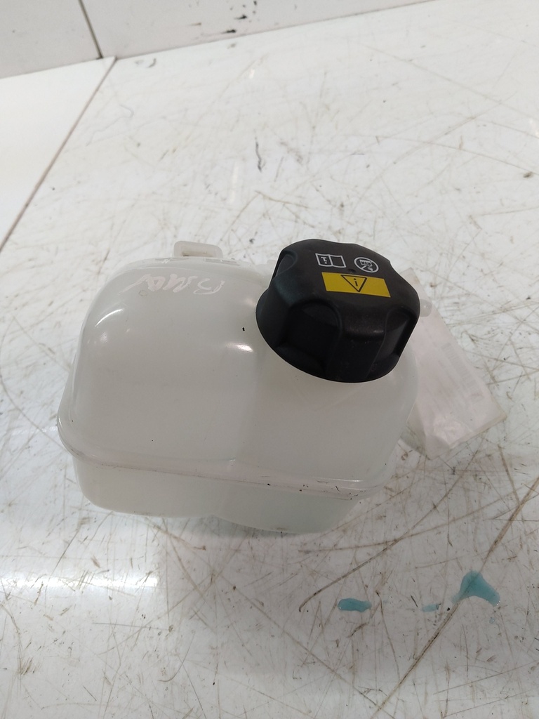 [MTD-520831] Vaso de expansión de agua de refrigeración BMW i3 I01 7823626