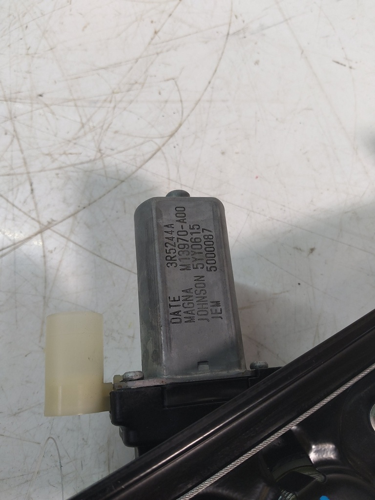 [MTD-521163] Motor del elevalunas BMW Serie 1 F20 1.5 B38B15A 7242556
