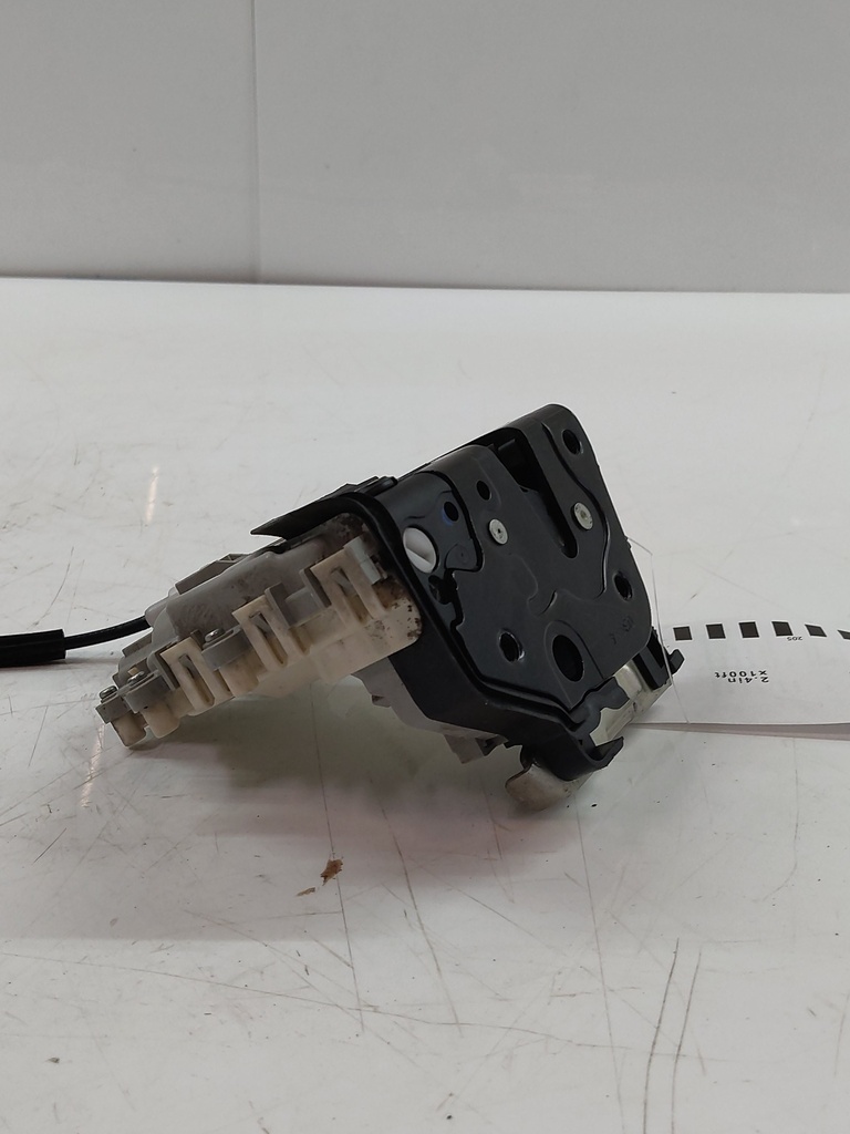 [MTD-522497] Cerradura de puerta AUDI A4 B8 Avant S4 quattro 2014 CGWC CGW 3.0 TFSI