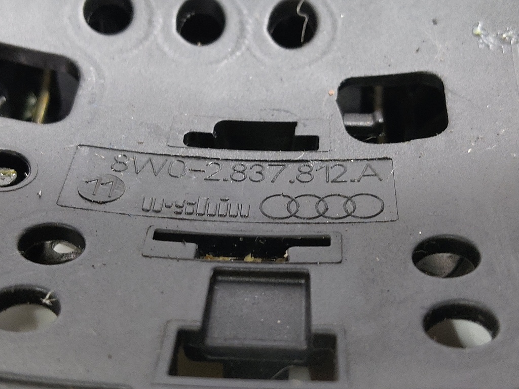 [MTD-523373] Manilla de puerta AUDI A4 B9 Avant 2016 CRTC 3.0 TDI 8W02837812A