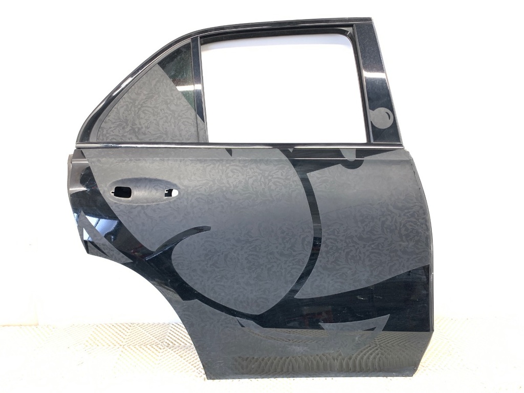 [STARK-876706] Puerta trasera derecha Mercedes-Benz GLE (V167) 2018-