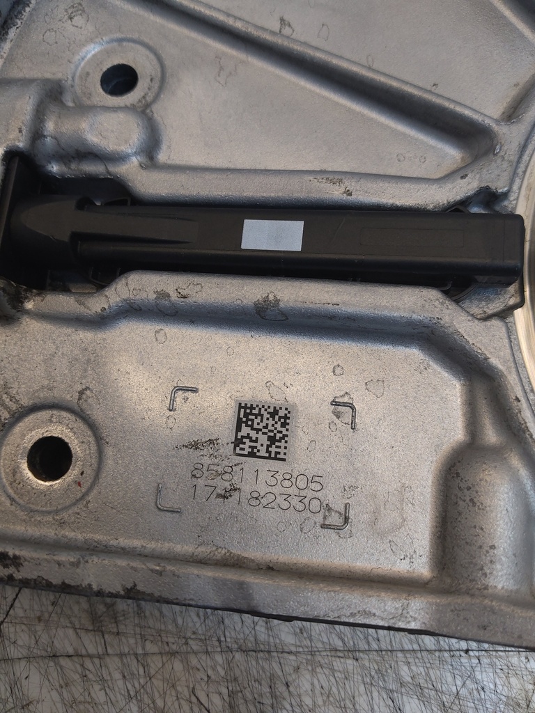 [MTD-525303] Tapa del radiador BMW Serie 3 F30 F31 F80 2017 B47D20A 320d diésel