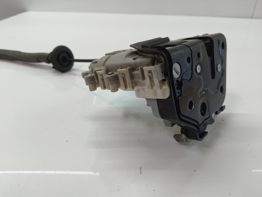 [MTD-530792] Cerradura de puerta VW Passat B7 Variant 2013 CFFB CFF 2.0 TDI 8X2837015