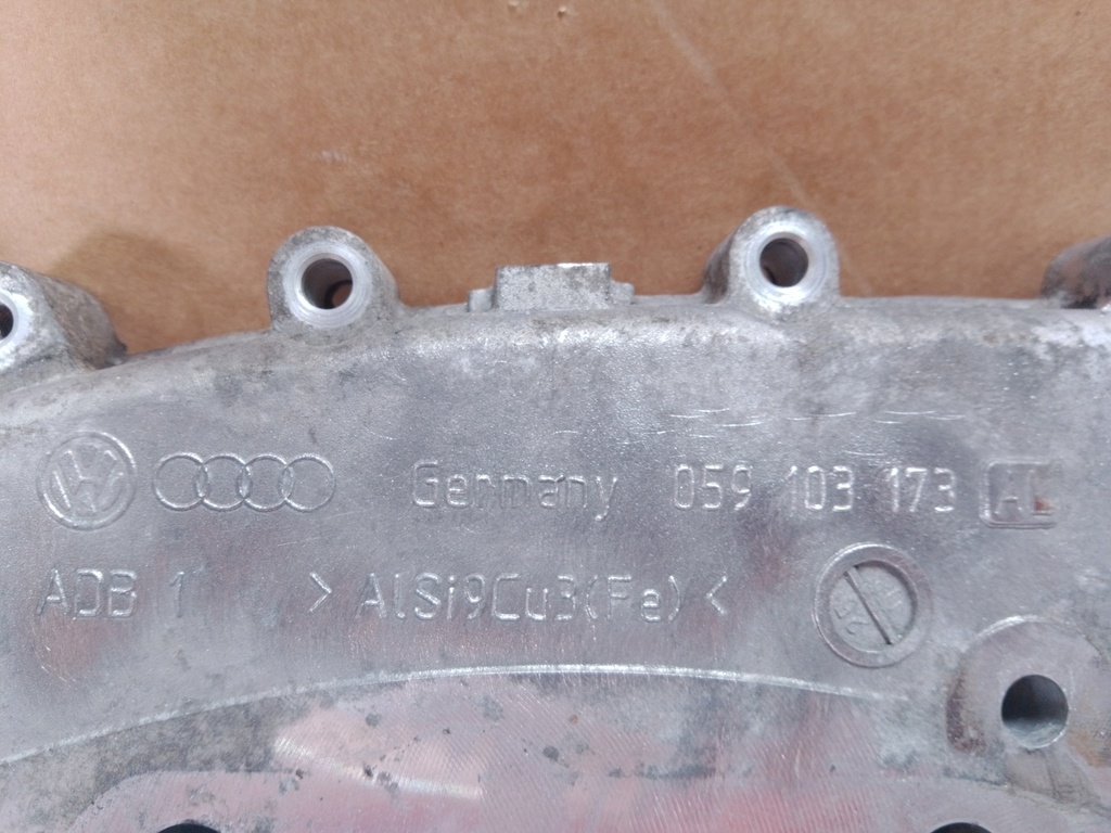 [MTD-531596] Tapa del compartimento del motor Audi VW Q7 Touareg 2010 CASA CASB 3.0 TDI V6