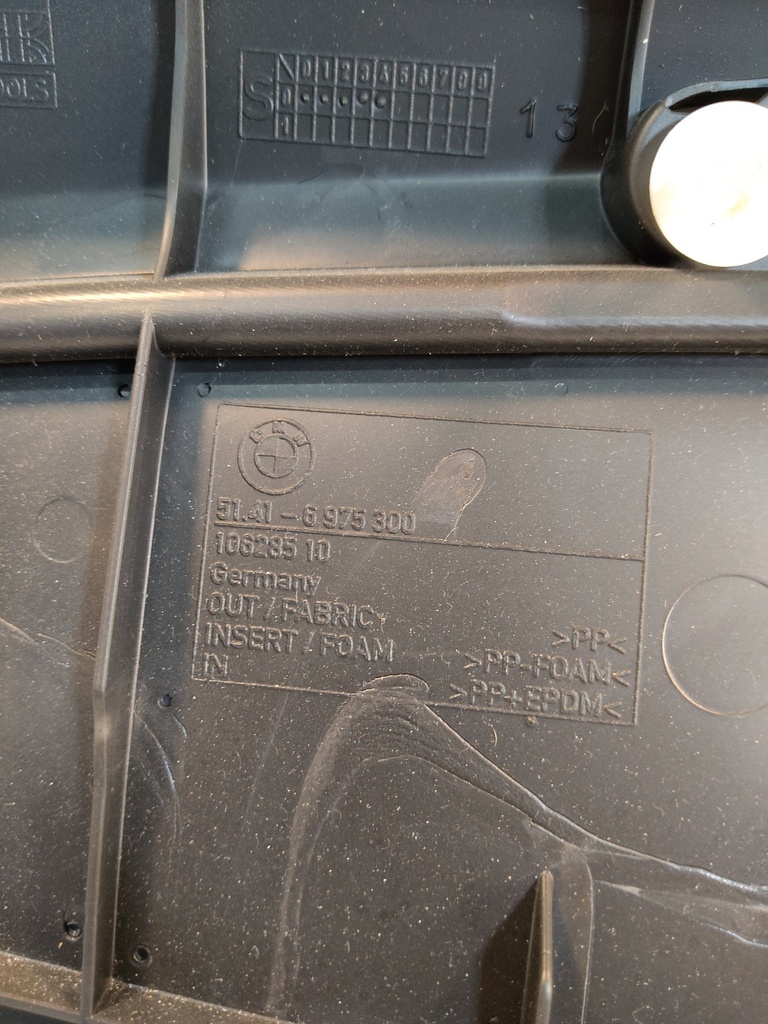 [MTD-531822] Revestimiento de puerta BMW Serie 1 2009 N43B20A 2.0 e87