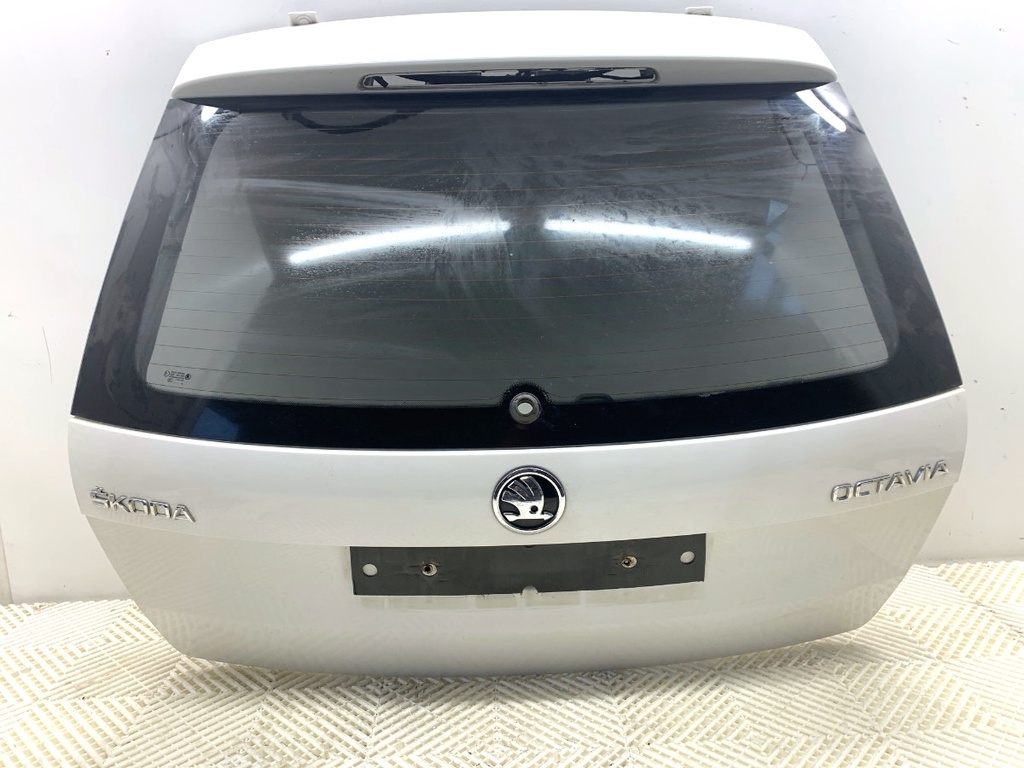 [STARK-905082] Portón trasero SKODA OCTAVIA III Combi (5E5, 5E6) 2012-2022
