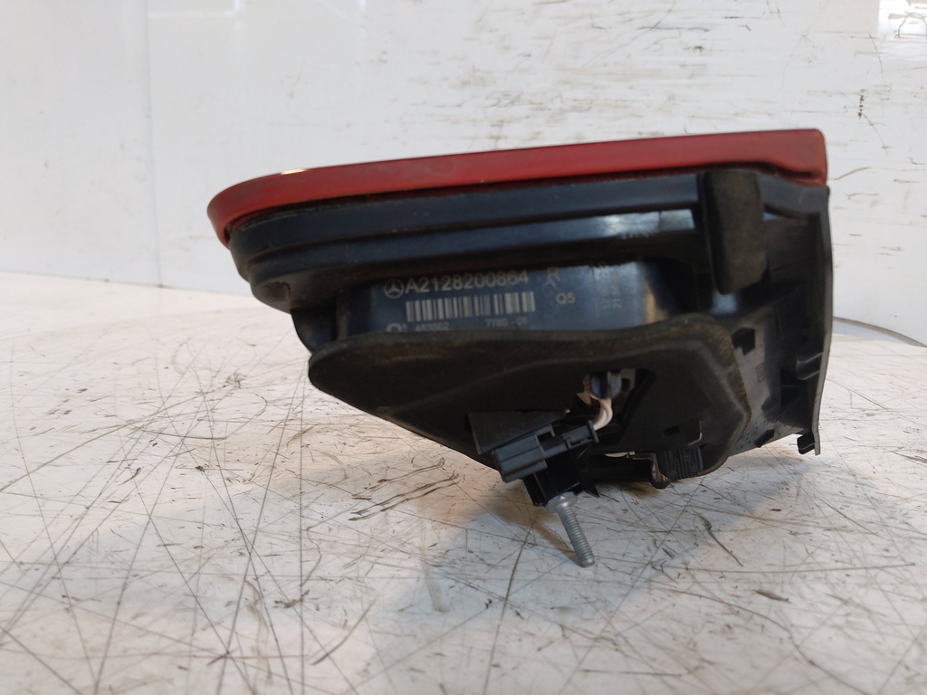 [MTD-531882] Luz trasera Mercedes Clase E W212 2010 OM642.850 3.0 E 350 CDI A2128200864