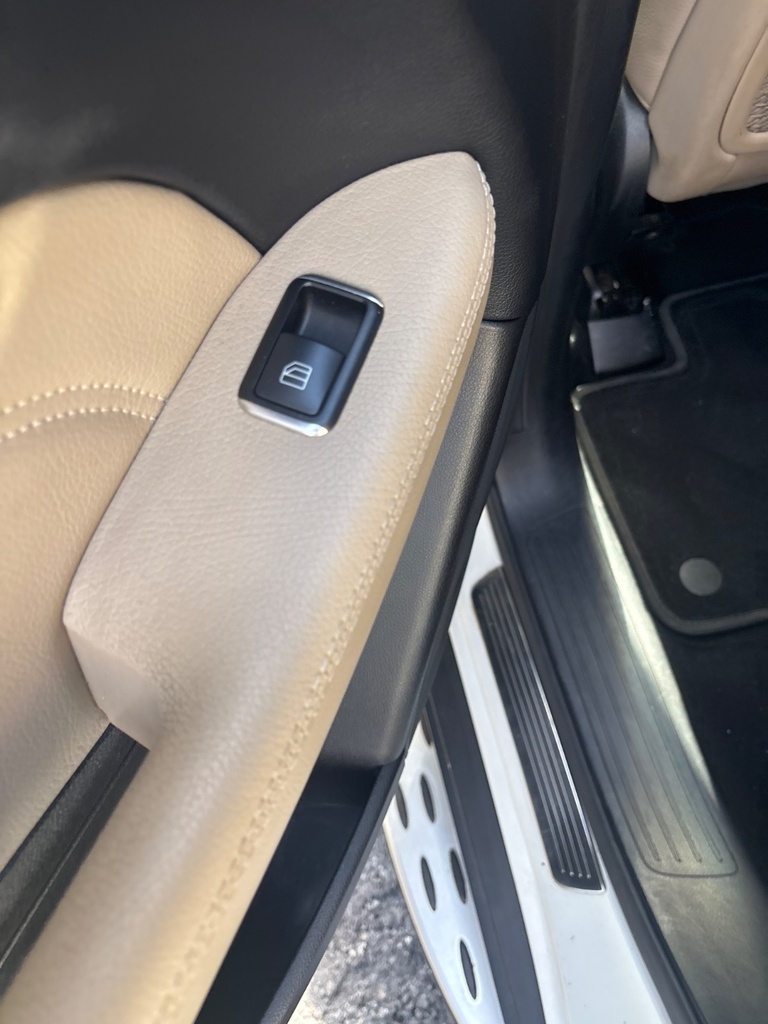 [MTD-532255] Interruptor elevalunas eléctrico trasero izquierdo Mercedes-Benz M-Class (OM642.826, 2012)