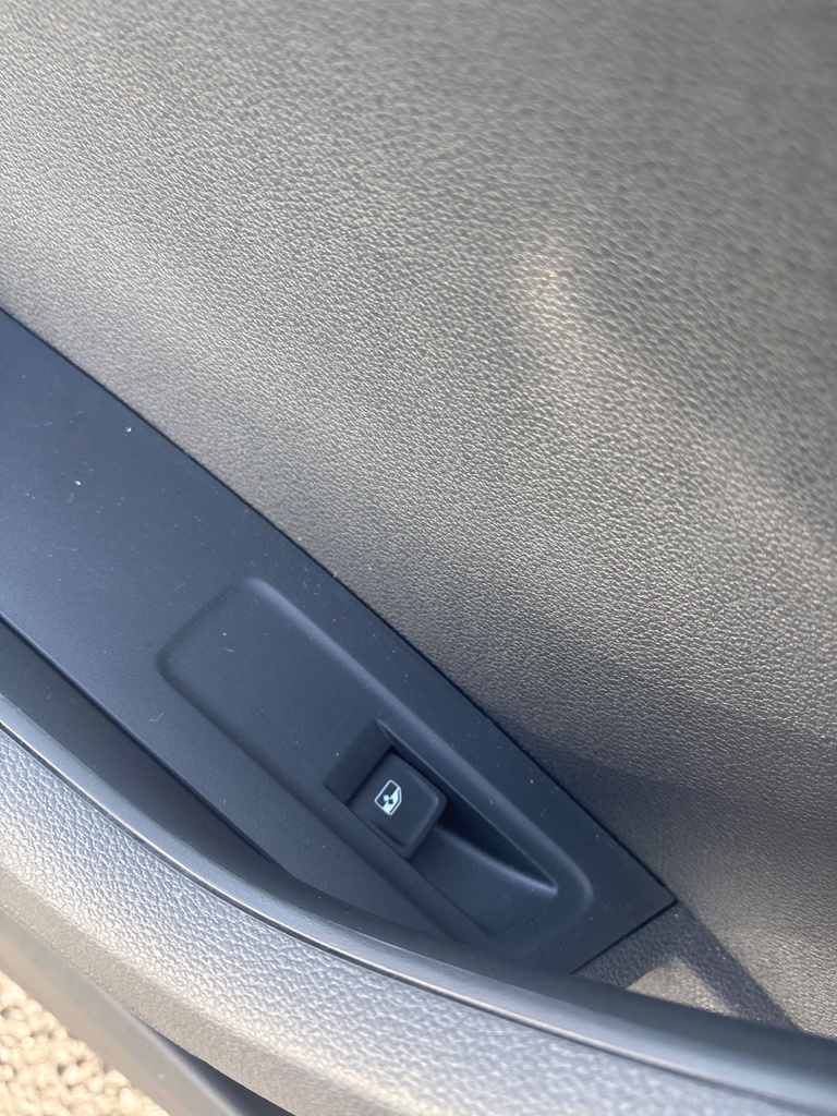 [MTD-532305] Interruptor de elevalunas eléctrico delantero izquierdo Skoda Karoq NU7 07/2017-