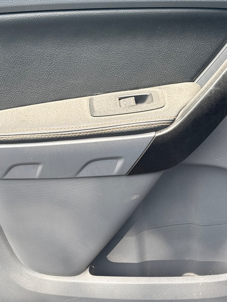 [MTD-532346] Interruptor elevalunas eléctrico trasero izquierdo Ford Ranger 2019