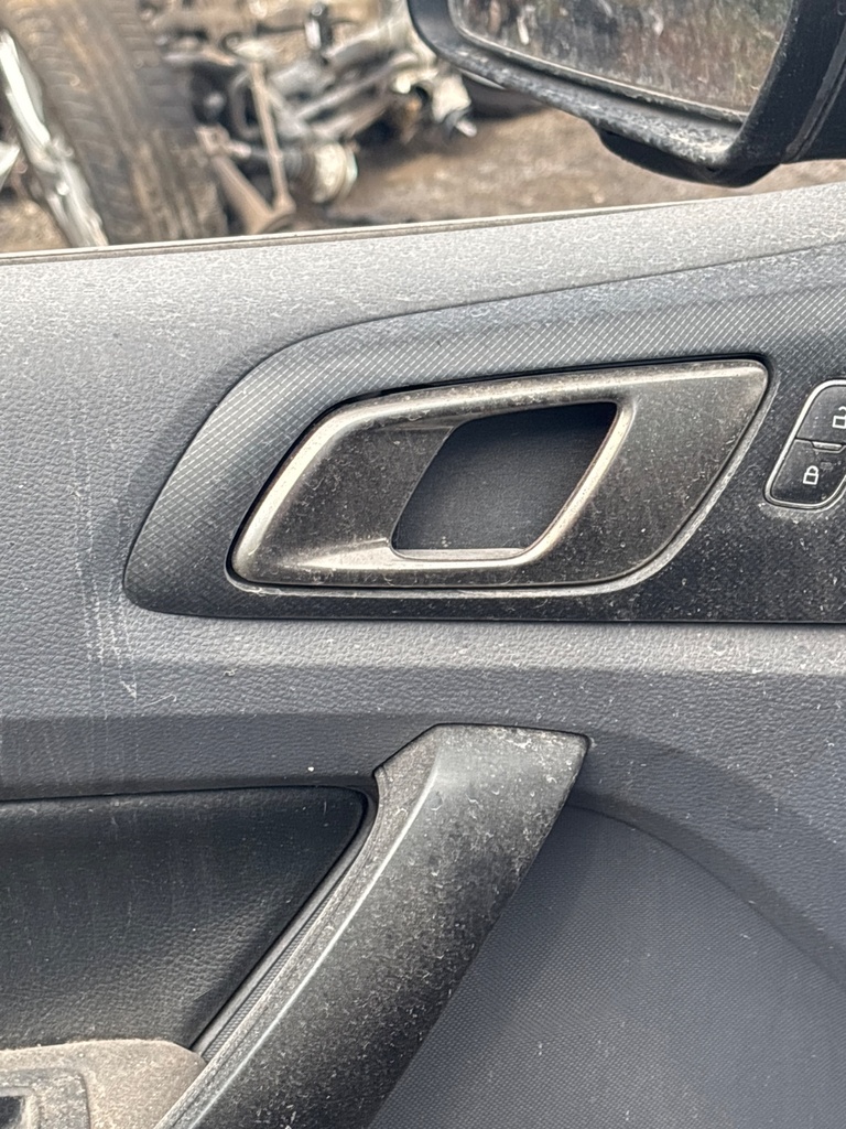 [MTD-532352] Tirador interior puerta delantera izquierda Ford Ranger 2019 Sea Grey