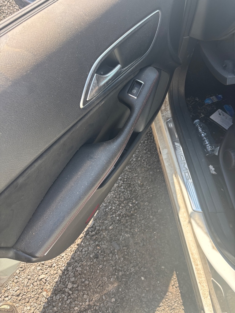 [MTD-533408] Tirador interior puerta delantera izquierda Mercedes-Benz CLA X117 2015