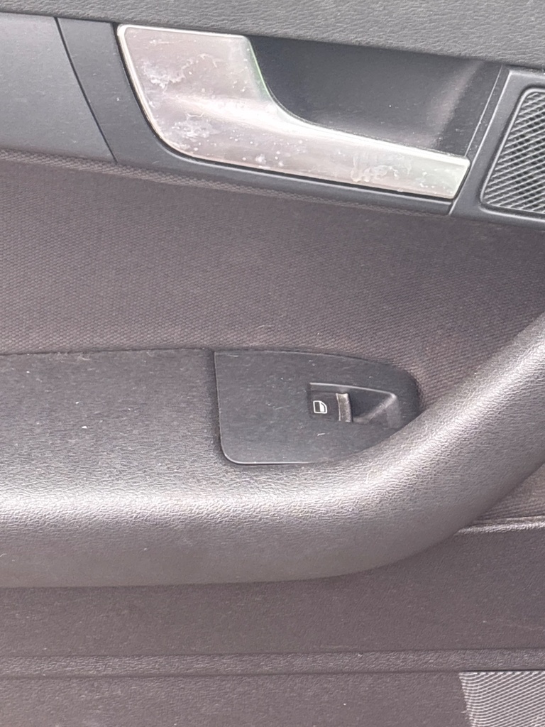 [MTD-533517] Interruptor elevalunas eléctrico trasero izquierdo Audi A3 2012