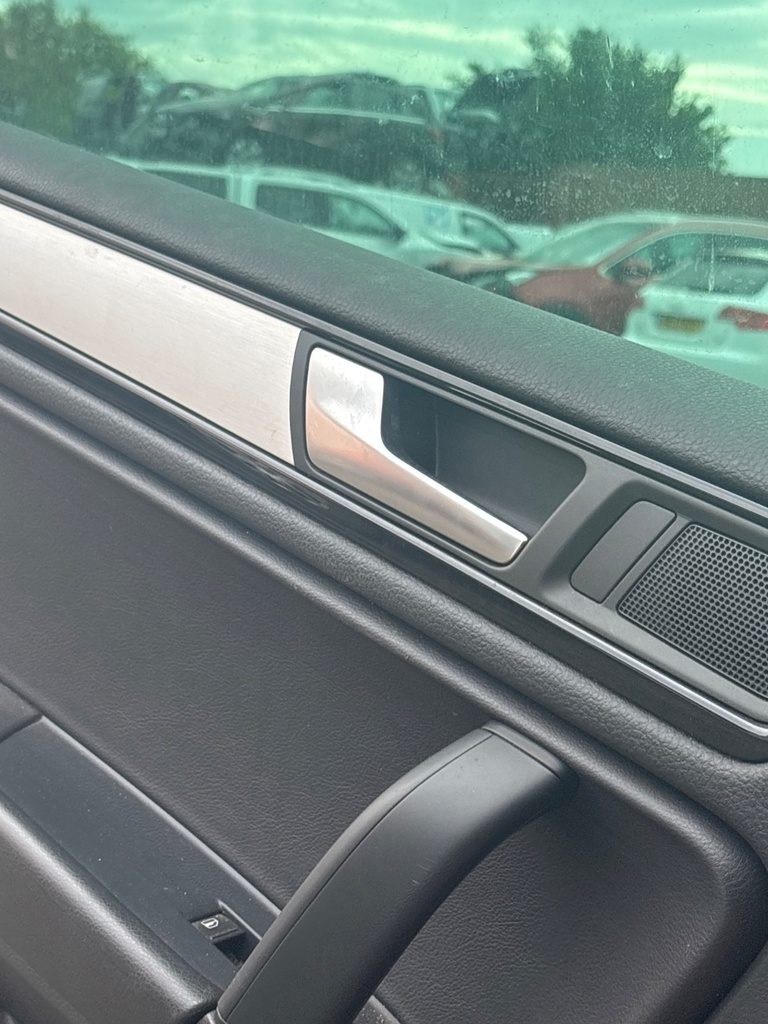 [MTD-533538] Tirador de puerta trasero interior izquierdo VW Touareg 7P5 2012