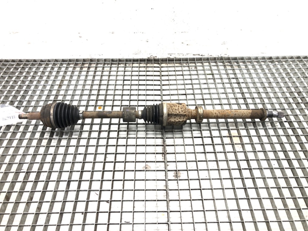 [STARK-457571] Semieje delantero derecho Dacia Duster (HS_) 1.6 SCe 115 2010-2018