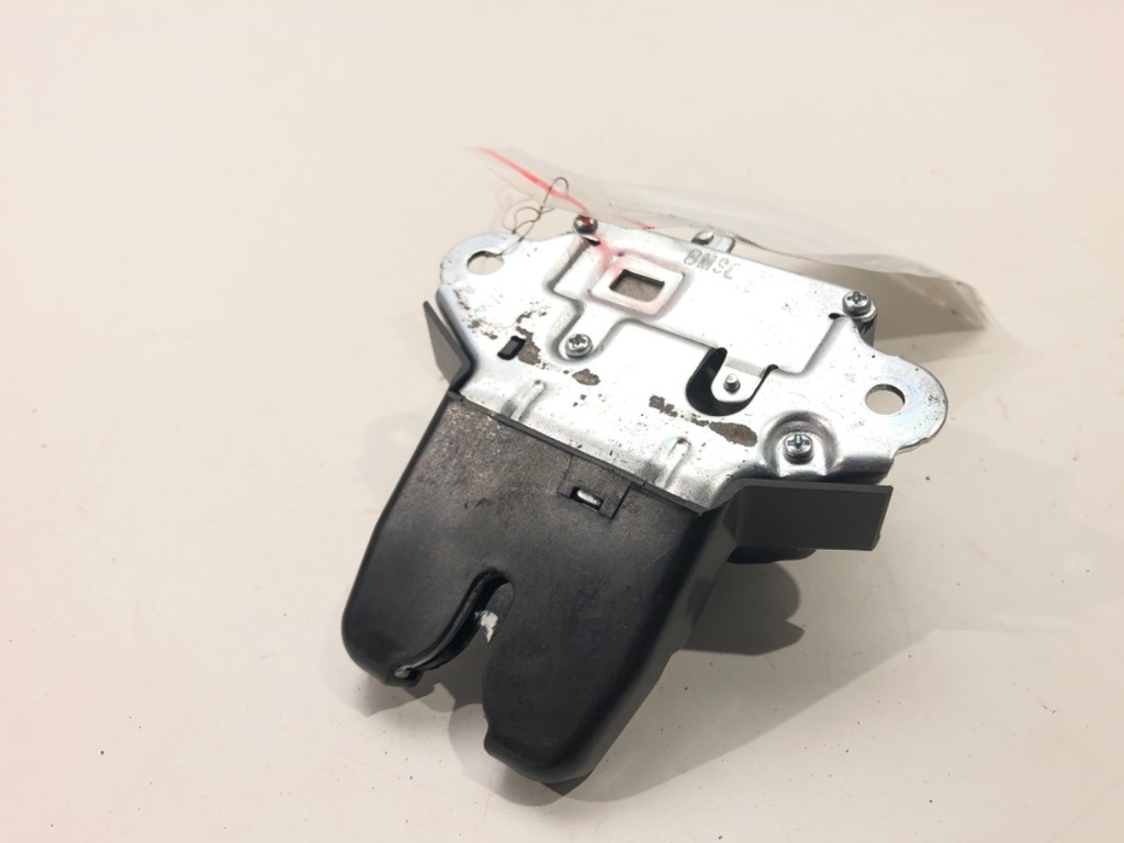 [STARK-525790] Cerradura de portón trasero HYUNDAI ELANTRA V sedan (MD, UD) 1.6 97 kW 2011-2015