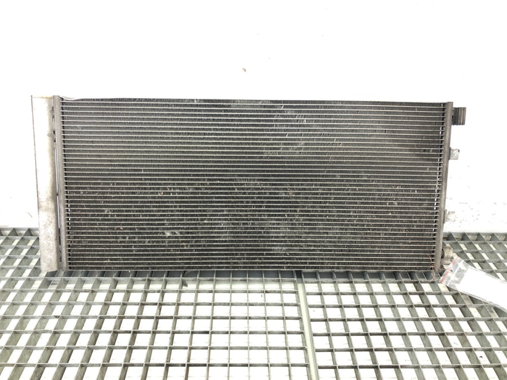 [STARK-666409] Radiador de aire acondicionado Renault Master III Autobus 2.3 dCi 135 FWD 100 kW 2014-2022