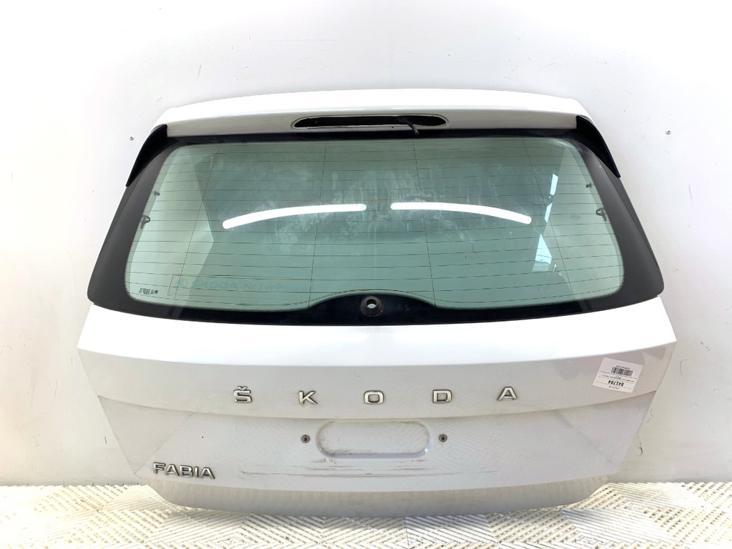 [STARK-841784] Portón trasero SKODA FABIA III (NJ3) 2014-2022