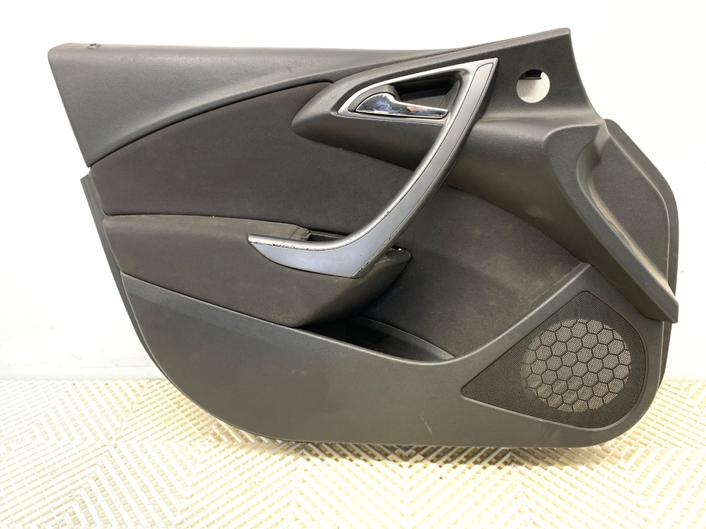 [STARK-786070] Panel de puerta delantero izquierdo OPEL ASTRA J (P10) 2009-2015