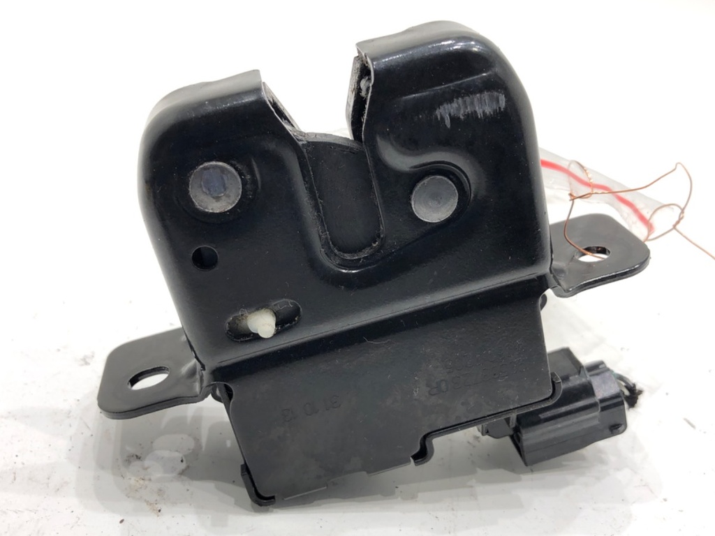 [STARK-787578] Cerradura de portón trasero Dacia Duster (HS_) 2010-2018 1.2 TCe 125