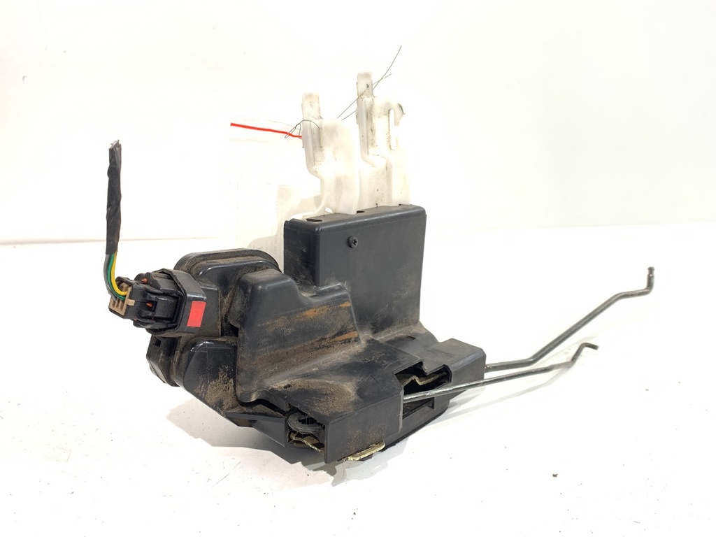 [STARK-790075] Cerradura de puerta delantera izquierda Hyundai Santa Fe I (SM) 2000-2006