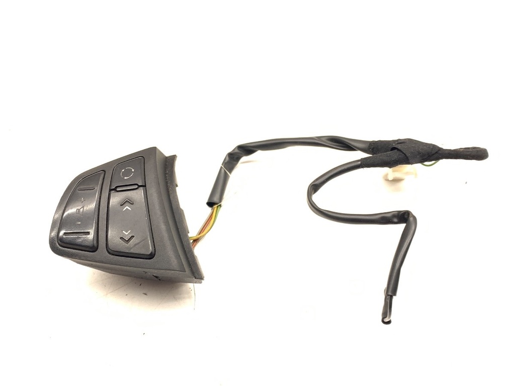 [STARK-798860] Interruptores de volante HYUNDAI i30 Kombi (FD) 2007-2012