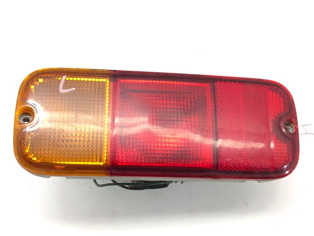 [STARK-807693] Lámpara de parachoques trasero izquierdo SUZUKI JIMNY 1.5 DDiS 4x4 86 CV 2005-2022