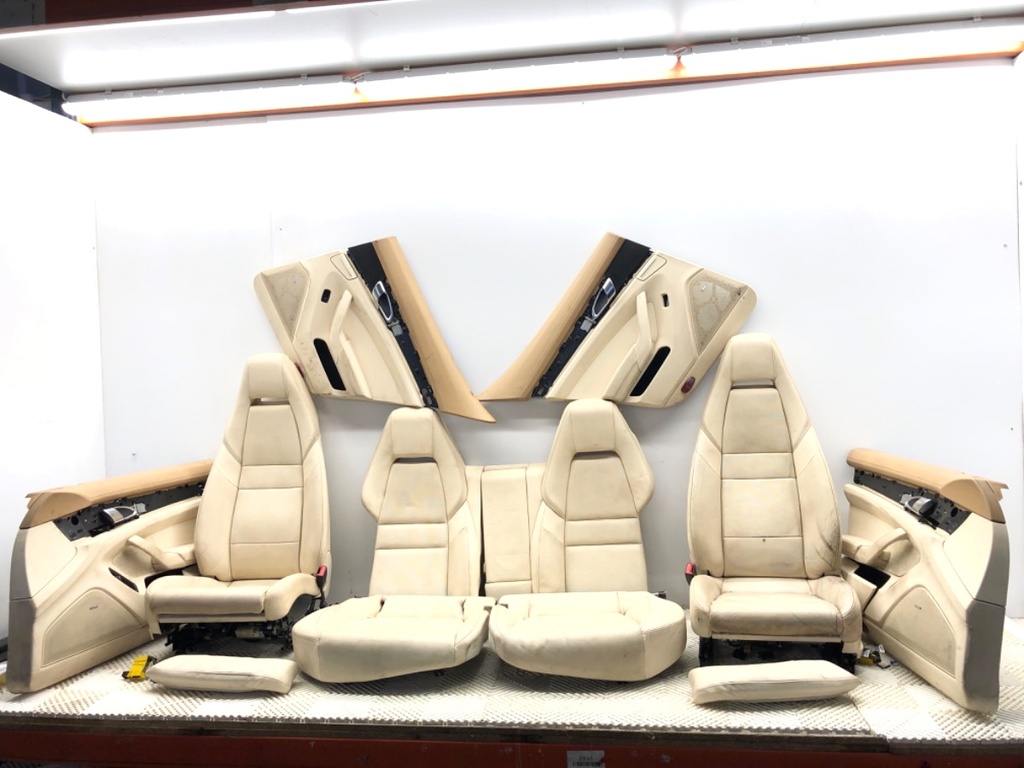 [STARK-841258] Panel lateral de puerta completo Porsche Panamera (970) 2009-2017