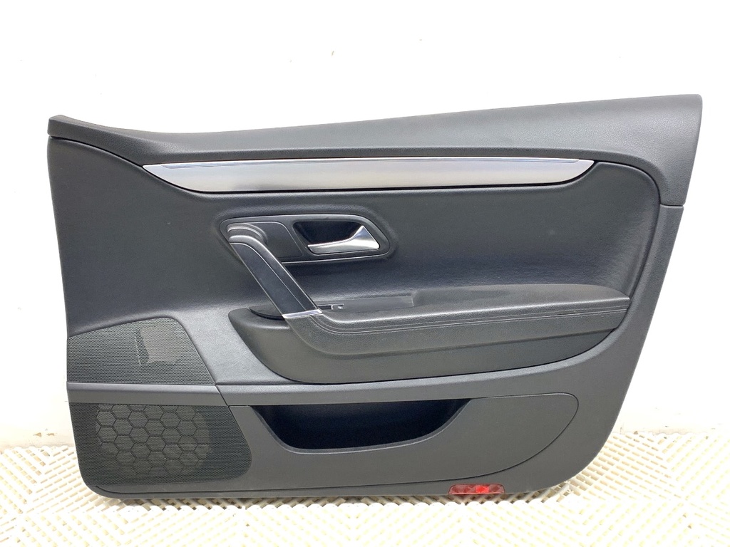 [STARK-811385] Panel de puerta delantero derecho VW CC B7 (358) 2011-2016