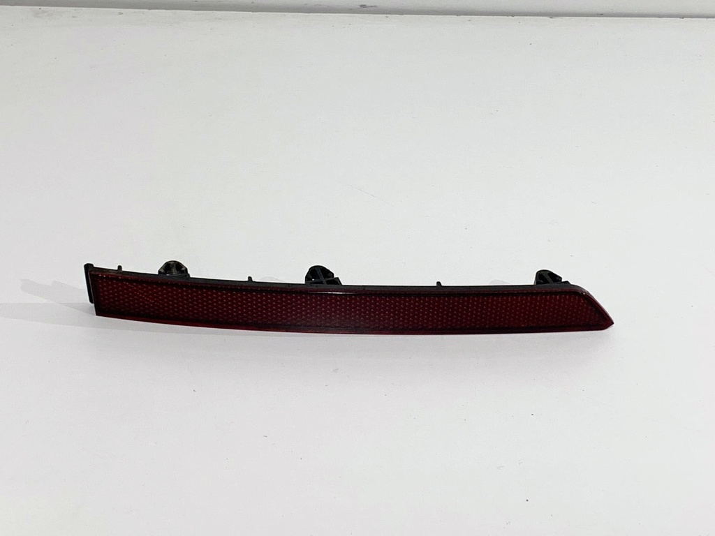 [STARK-812422] Lámpara de parachoques trasera izquierda VW Tiguan (AD1, AX1) 2016-2022