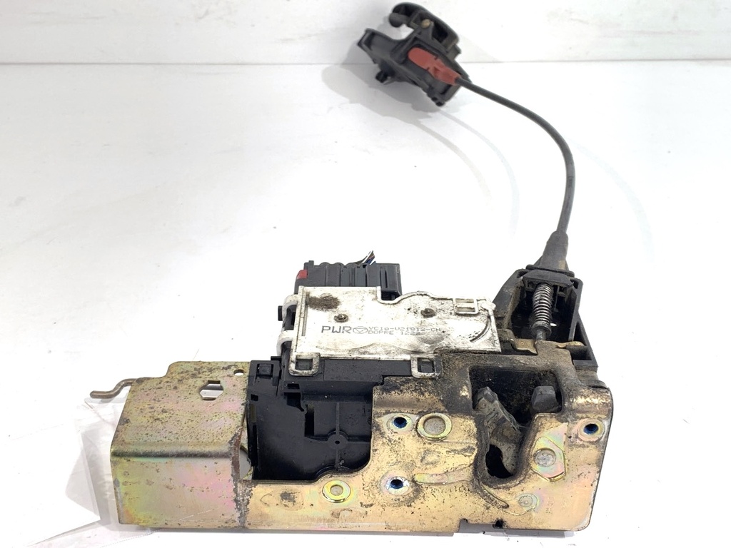 [STARK-825070] Cerradura de puerta delantera derecha FORD TRANSIT Autobus 2000-2006