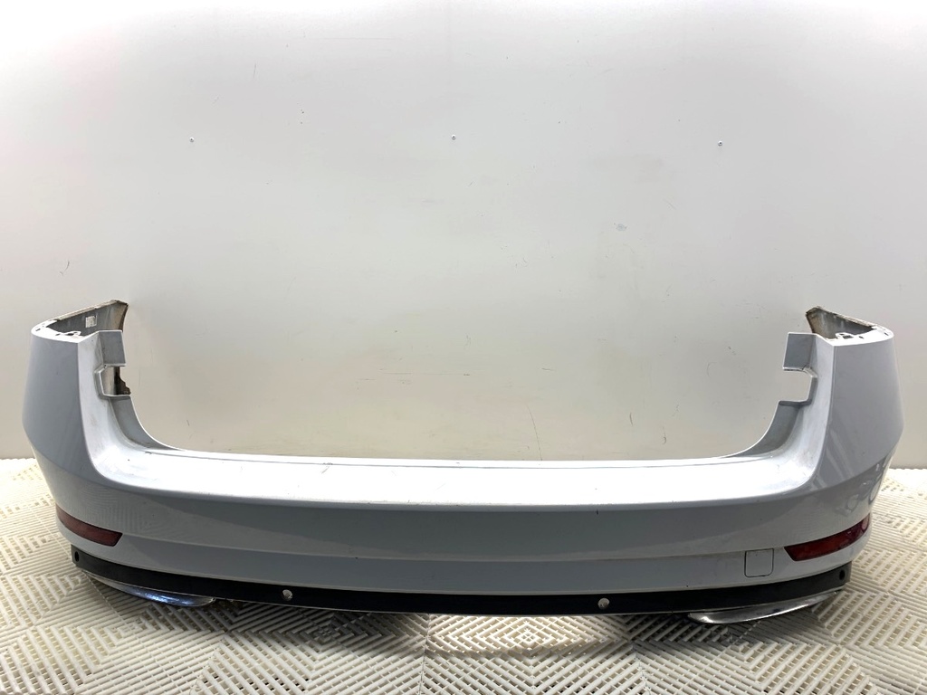 [STARK-839953] Parachoques trasero SKODA SUPERB III Kombi (3V5) 2015-2022