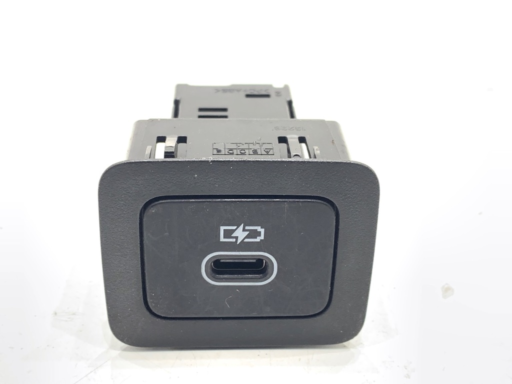 [STARK-845523] Puerto USB Land Rover Range Rover Evoque (L551) 2018-2022