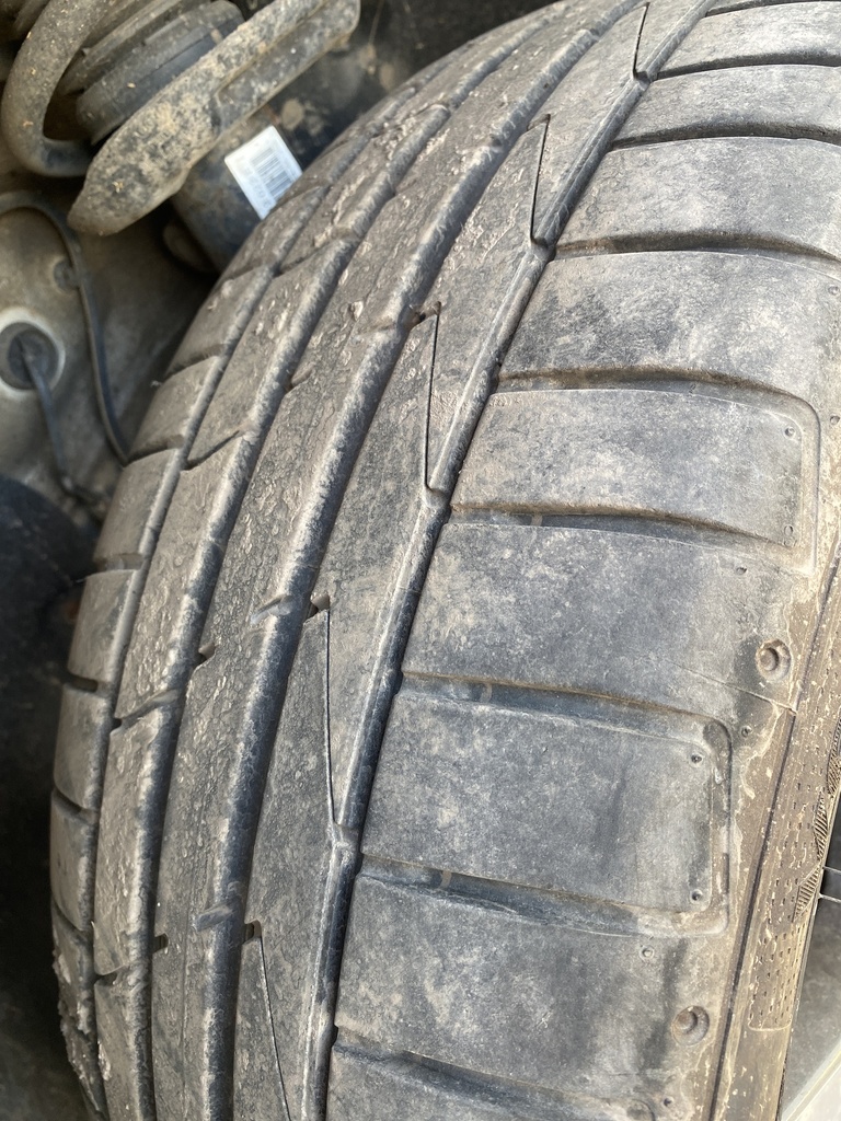 [EPE-101003] Llanta de aleación estilo Borbet con neumático 225/50 R17 para Skoda Yeti