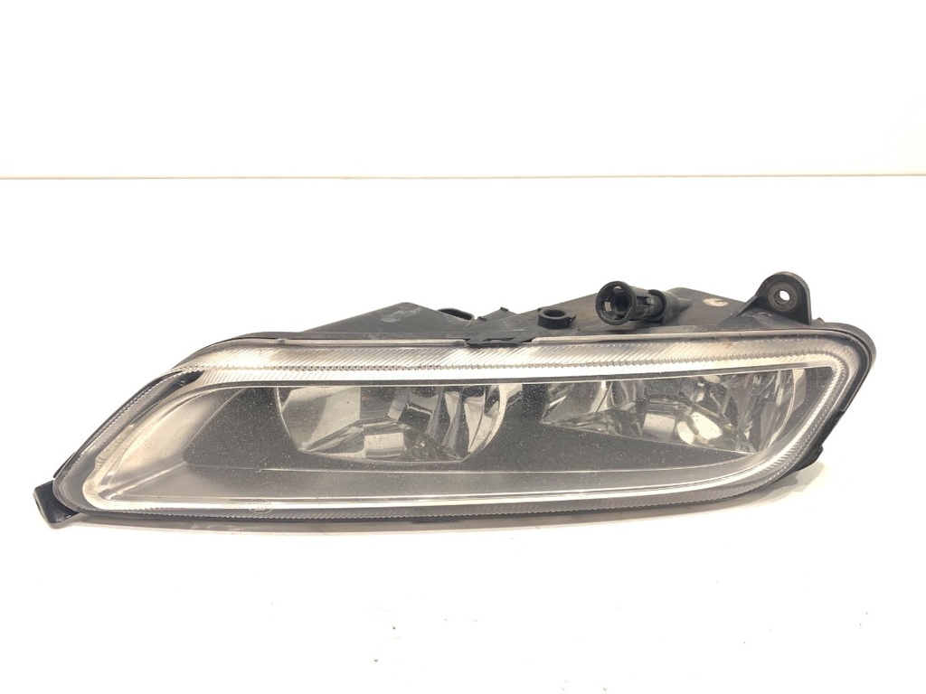 [STARK-850074] Faro delantero derecho halógeno VW Passat B7 (362) 2010-2015
