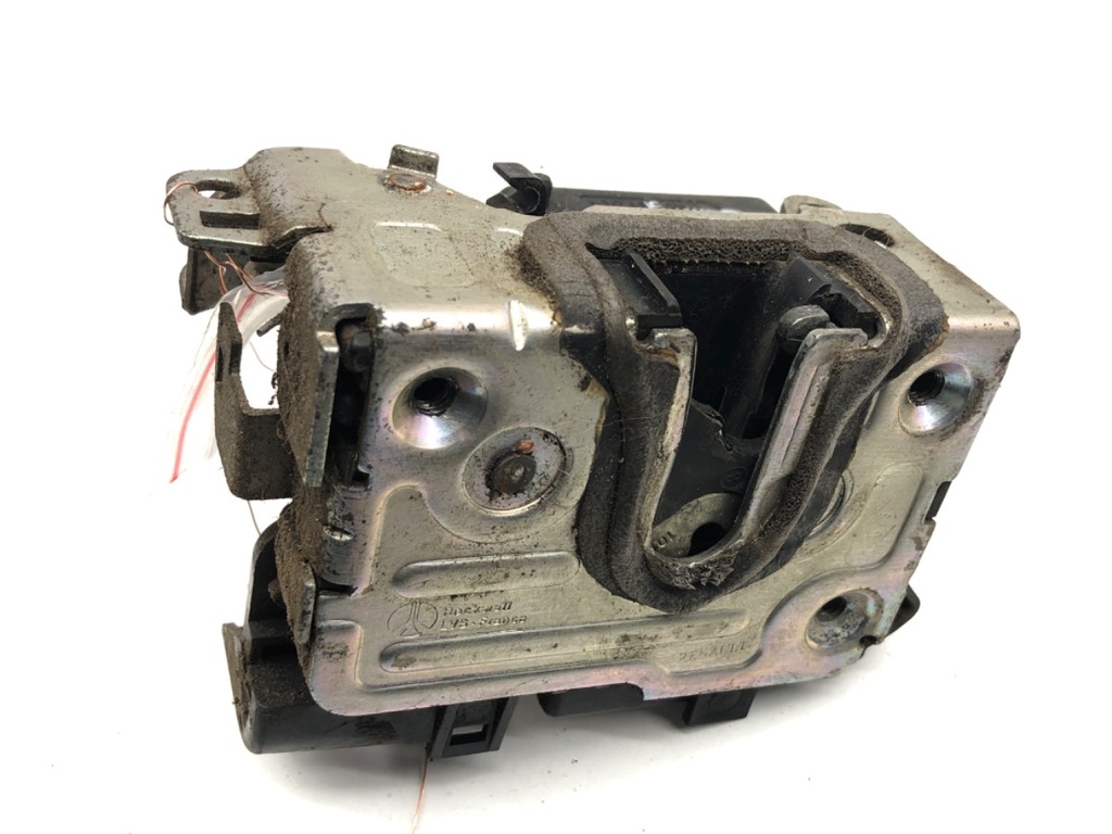 [STARK-851062] Cerradura de puerta delantera izquierda Dacia Duster (HS_) 2010-2018