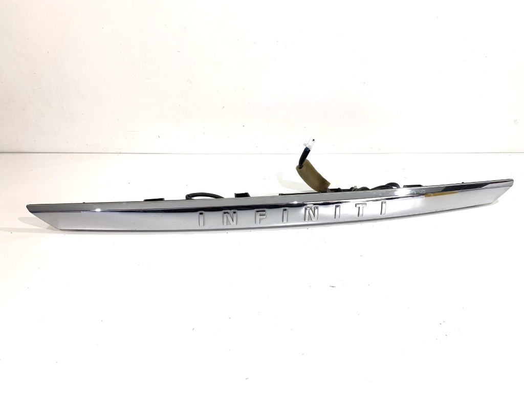 [STARK-853883] Moldura de portón trasero INFINITI Q50 2013-2022