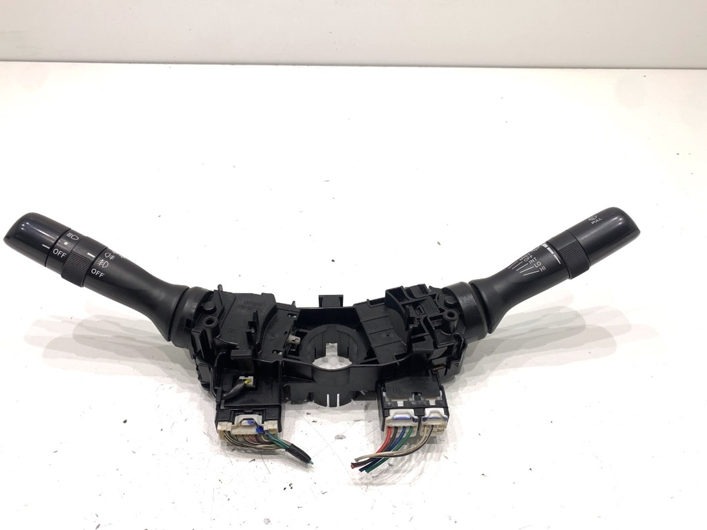 [STARK-855256] Combinado de luces e intermitentes Toyota Corolla sedan E15 2006-2022
