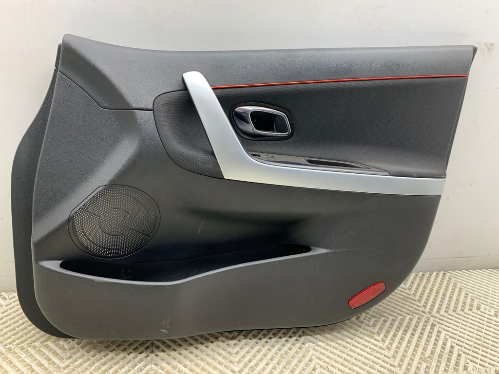 [STARK-861131] Panel de puerta delantero derecho KIA CEE'D Sportswagon (JD) 2012-2018