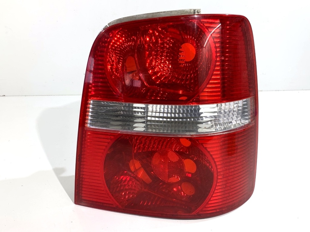 [STARK-865705] Piloto trasero derecho VW Touran (1T1, 1T2) 2003-2010
