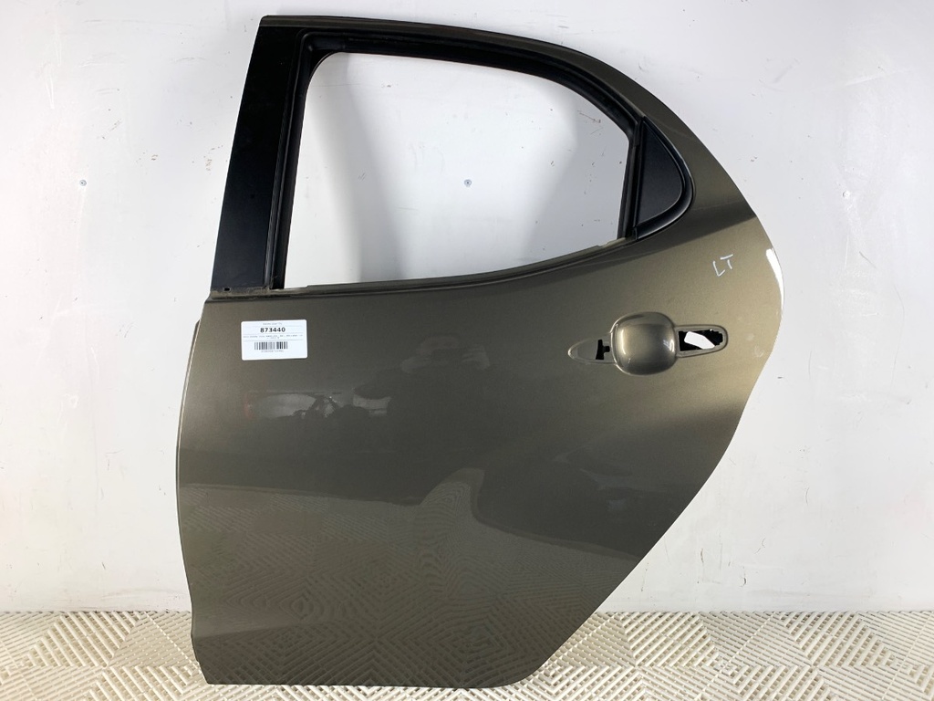 [STARK-873440] Puerta trasera izquierda TOYOTA YARIS (_P21_, _PA1_, _PH1_) 2020-