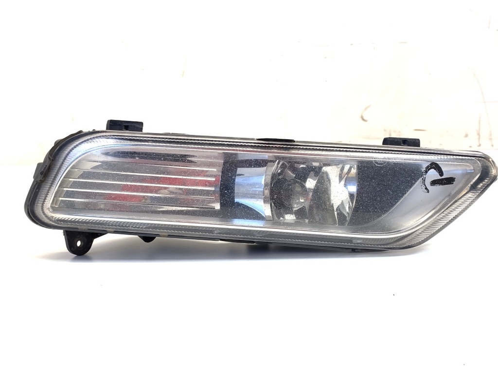[STARK-868592] Faros delanteros derecho halógeno VW Passat B7 Variant (365) 2010-2015