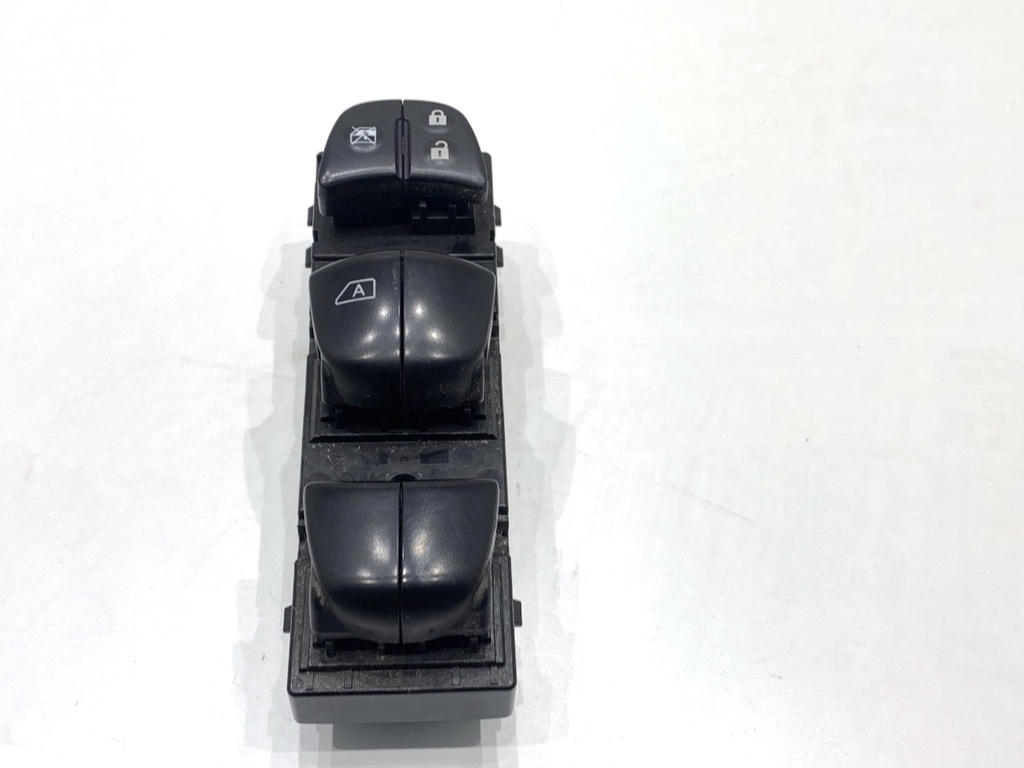 [STARK-872144] Interruptor de elevalunas Nissan Qashqai II (J11, J11_) 1.6 dCi 2013-2022