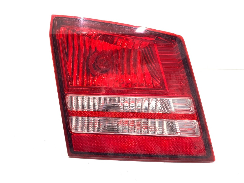 [STARK-879668] Piloto trasero izquierdo DODGE JOURNEY 2008-2022